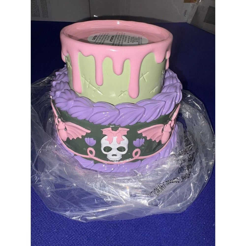 2025 Bath & Body Works Halloween Cake 3-Wick Candle Holder NEW - Picture 5 of 10